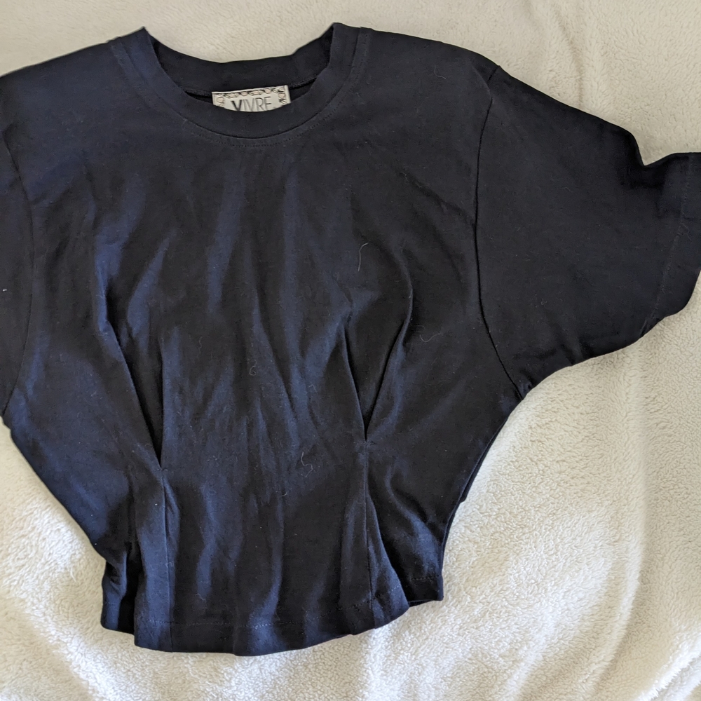 Vivre Midnight Black Tee